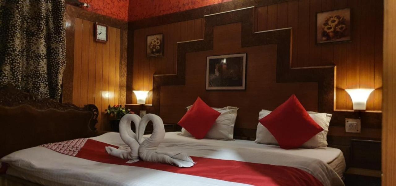Goroomgo Ankur Lake View Mall Road Nainital - Prime Location With Luxury Room ภายนอก รูปภาพ
